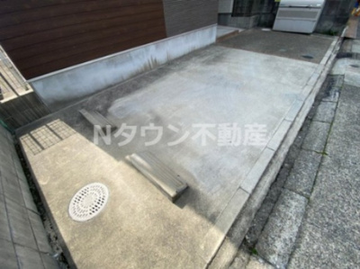【その他共用部分】 | ミリオン中村本町 | 敷地内駐車場です