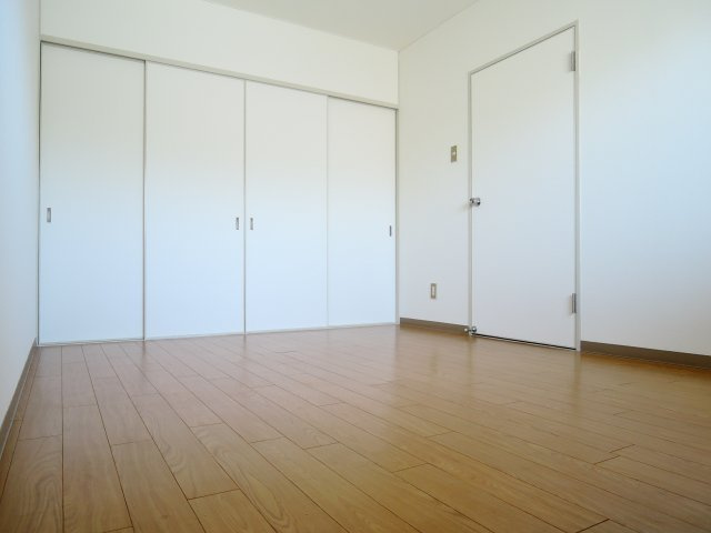 【洋室】 | アヴァンセ高槻