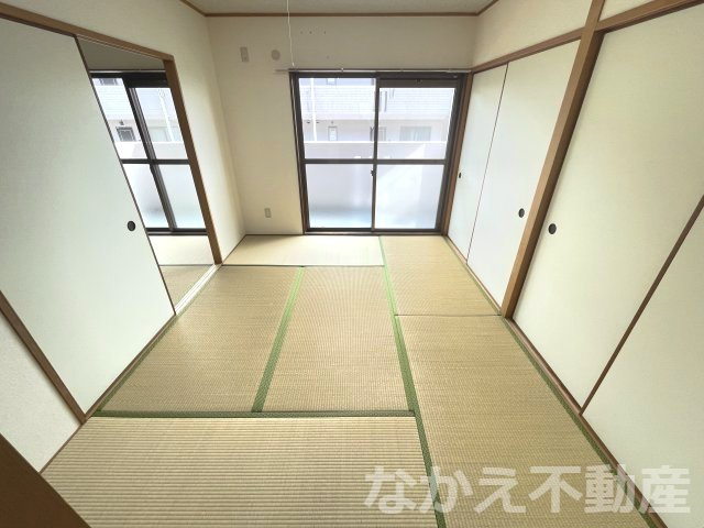 【寝室】 | 落ち着いた色調の寝室です