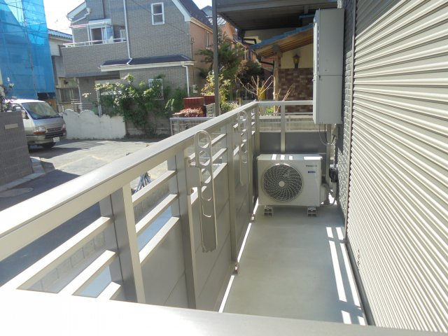 カーサグランデ本八幡のバルコニー