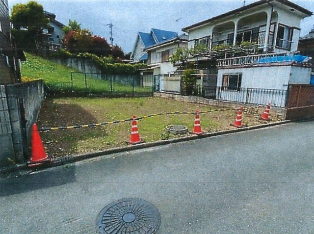 日の出町平井　土地の前面道路含む現地写真
