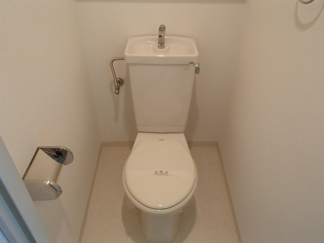 【トイレ】 | バーズハウス | コンパクトで使いやすいトイレです