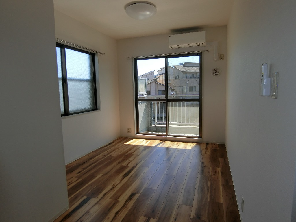 CASSIAたまプラーザの居間・リビング