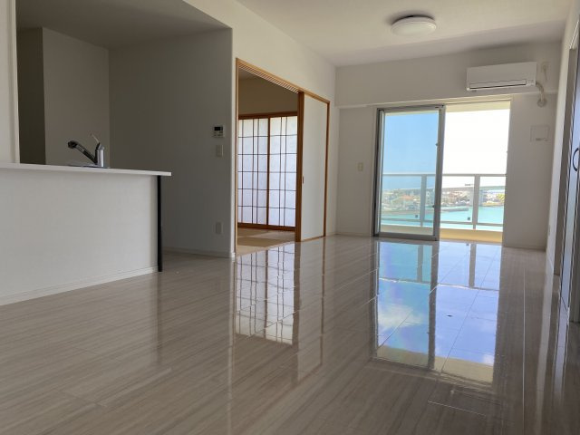 【居間・リビング】 | プラウディアコート糸満西川