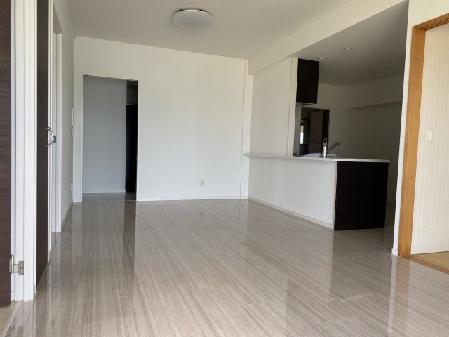 【居間・リビング】 | プラウディアコート糸満西川