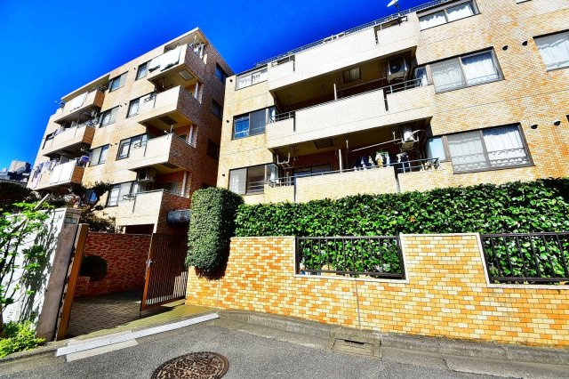 京王線「千歳烏山」マック千歳鳥山コートの画像