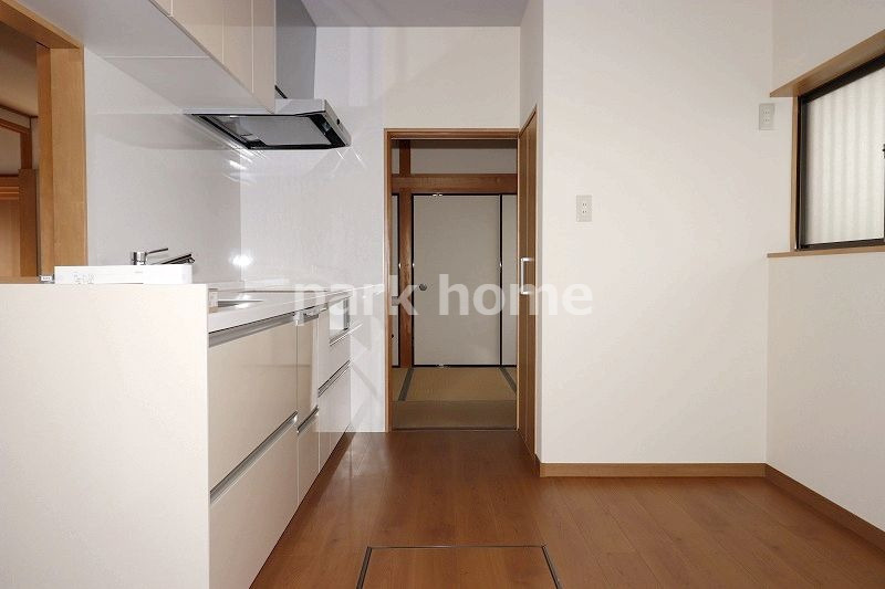 高知市東雲町　中古住宅のキッチン