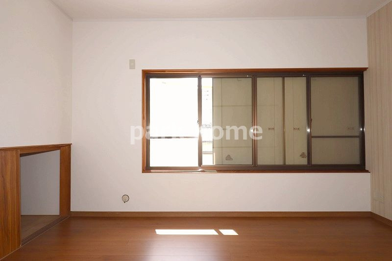 高知市東雲町　中古住宅の洋室