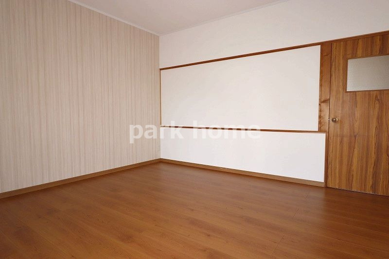 高知市東雲町　中古住宅の洋室