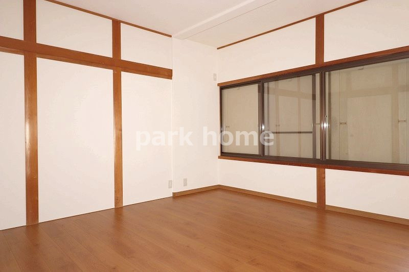 高知市東雲町　中古住宅の洋室