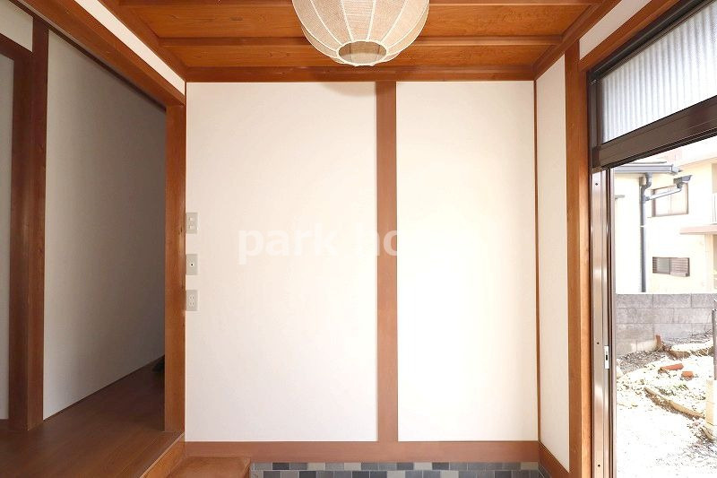 高知市東雲町　中古住宅の玄関