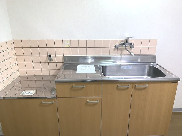 コージーコートのキッチン|キッチンでお料理をお楽しみください
※反転の場合あり