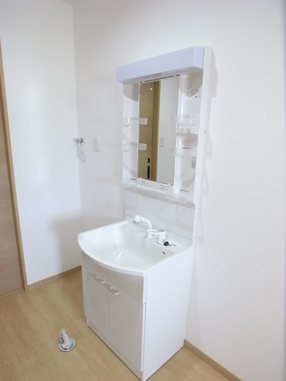 LOFT CAMILA（ロフトカミラ）【キャッシュバック対象物件】の独立洗面台|独立洗面台で身支度をすべて済ませてしまいましょう