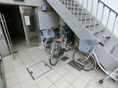【駐車場】 | ドムール板宿 | 駐輪スペース