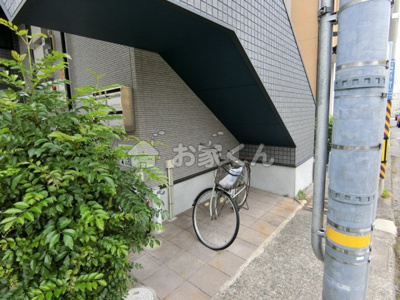 【駐車場】 | CUBE | 駐輪スペース