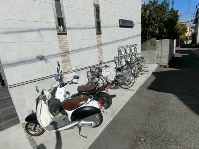 【駐車場】 | メゾンKPC | 駐輪スペース