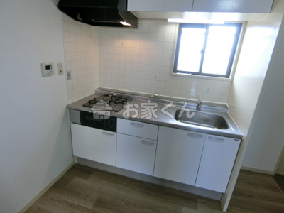 【キッチン】 | ハイツ菊水 | システムキッチン（ガス2口グリル付き）(別のお部屋の写真です)