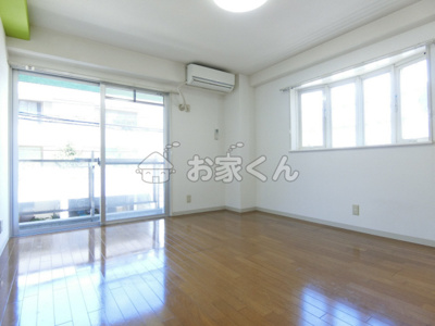 【居間・リビング】 | ノーヴァ・ヴィータ | 室内