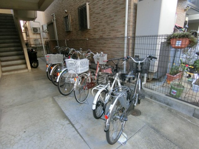 【駐車場】 | サンマンション | 駐輪場