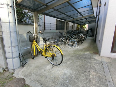 【駐車場】 | アンピエスK | 駐輪場