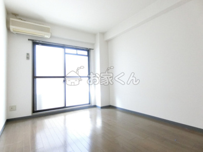 【居間・リビング】 | アンピエスK | 室内