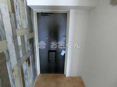 【玄関】 | シャトレンうぐいす | 玄関(写真は別のお部屋です)