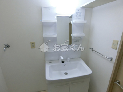 【洗面所】 | シャトレンうぐいす | シャンプードレッサー(写真は別のお部屋です)