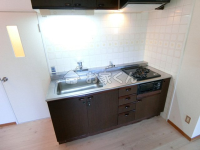 【キッチン】 | ダイバーシティ神戸長田Ｃ棟 | システムキッチン（ガス2口グリル付き）