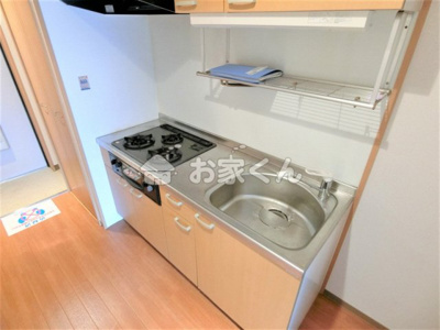 【キッチン】 | シャルマン須磨海浜公園 | 3口ガスコンロ付きシステムキッチン