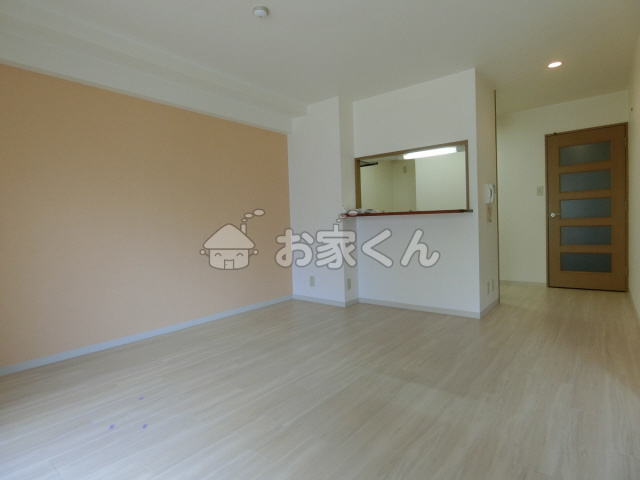 【居間・リビング】 | ホップス須磨 | リビング(写真は別のお部屋です)