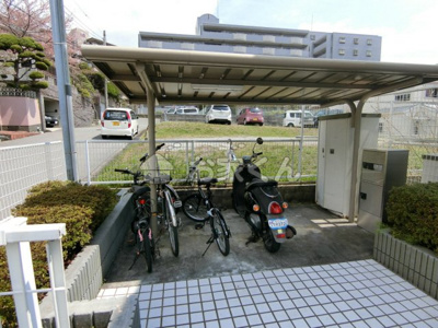 【駐車場】 | メゾンシンデレラ | 駐輪場