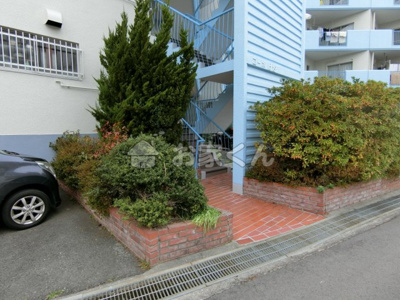 【エントランス】 | リアライズ白川台(旧：コーポはだ)