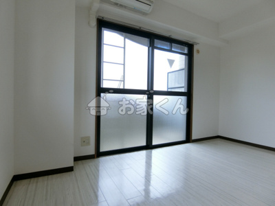 【寝室】 | ルナドーム | 室内