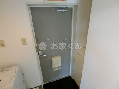 【玄関】 | ヒルバレー妙法寺駅前 | シューズボックス付き玄関(モデルルームの写真です)