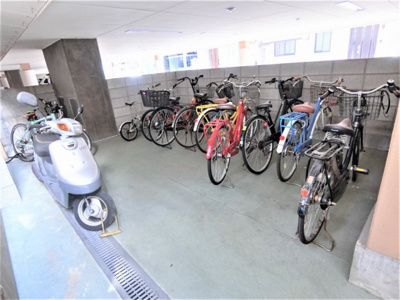 【その他共用部分】 | エクレール衣掛 | 駐輪スペース