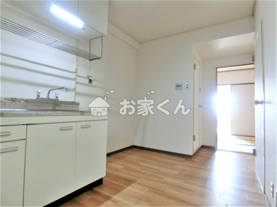 【居間・リビング】 | クイーンズハイツ名倉 | 洋室