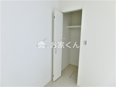 【収納】 | ル・レーヴKAWANISHI | ウォークインクローゼット