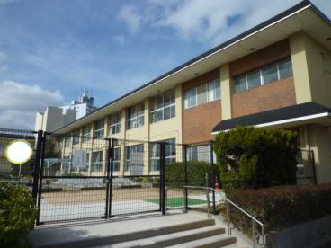 【周辺】 | ビラ高倉 | 高倉台小学校