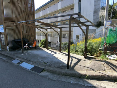 【駐車場】 | デュランタ | 駐輪場