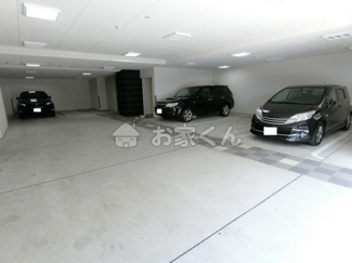【駐車場】