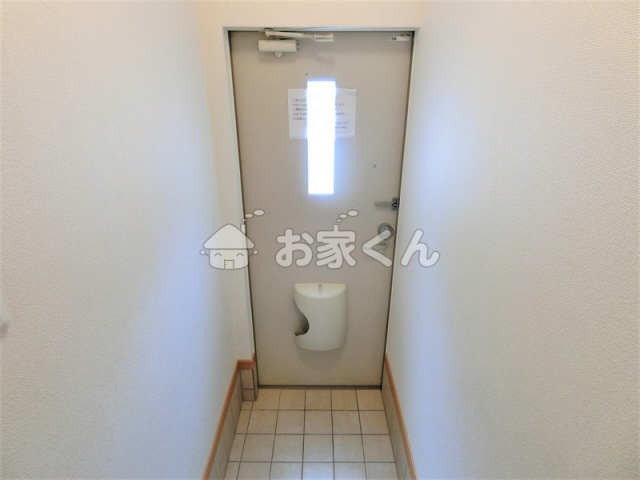 【玄関】 | パルティール妙法寺Ⅱ | シューズボックス付き玄関(別のお部屋の写真です)
