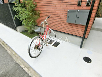 【駐車場】 | ブロンテ関守 | 駐輪スペース
