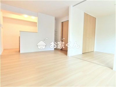 【居間・リビング】 | ブル・マリーノ衣掛 | 洋室