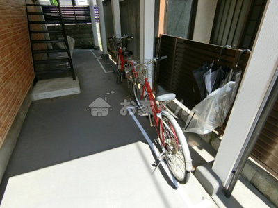 【駐車場】 | ルナハウス | 駐輪スペース