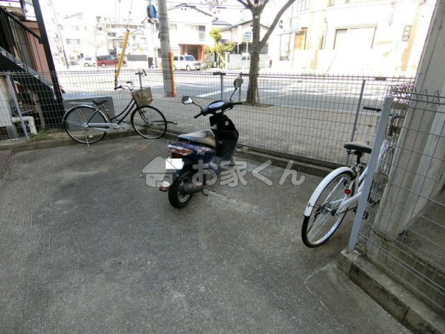 【駐車場】 | セルブ板宿 | 駐輪場