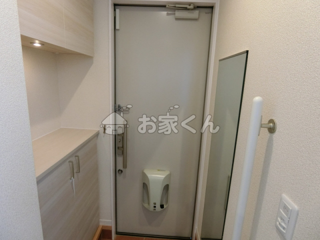 【玄関】 | ジェネシス板宿Ⅱ | シューズボックス付き玄関