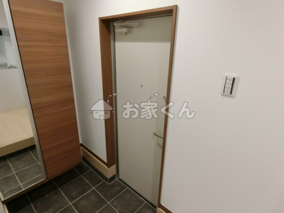 【玄関】 | ラ・ルーチェ須磨本町 | シューズボックス付き玄関