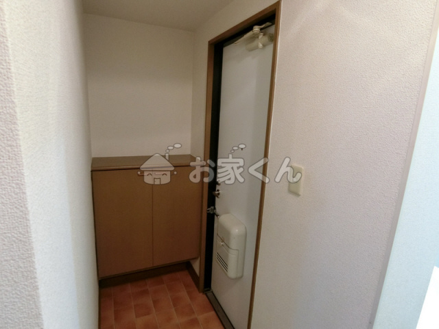 【玄関】 | セゾン東須磨 | シューズボックス付き玄関(別のお部屋の写真です)