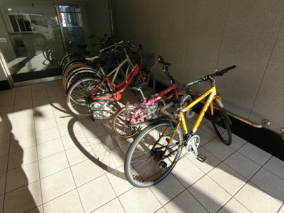 【駐車場】 | プラネットフィールドSUMA | 駐輪場