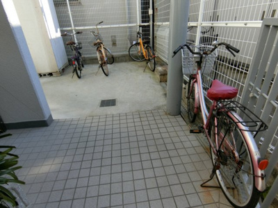 【駐車場】 | フローラル板宿 | 駐輪場